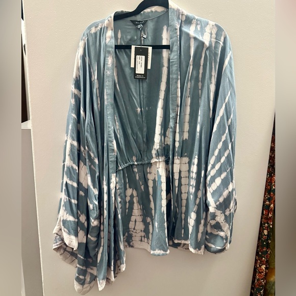 Tops - NWT tie dye kimono